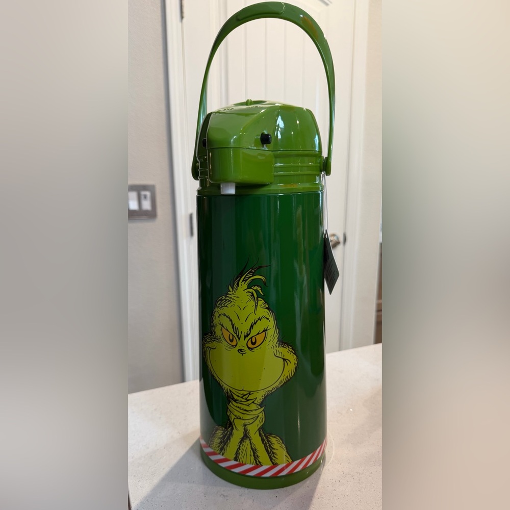 Williams Sonoma Grinch Hot Chocolate Pump Pot - GreenBNWT and in original box.